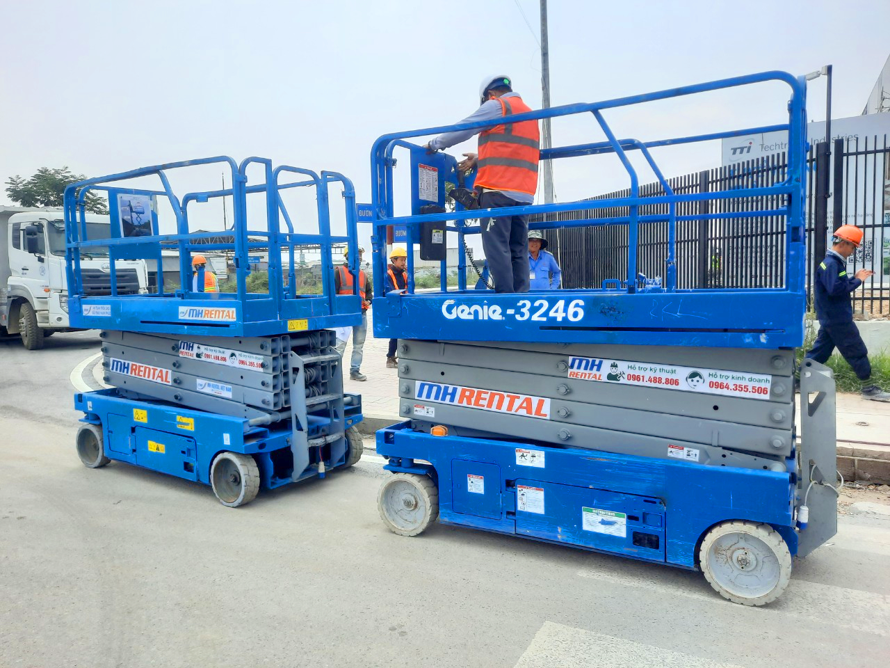 cho thuê xe nâng người tại khu công nghiệp Đại An